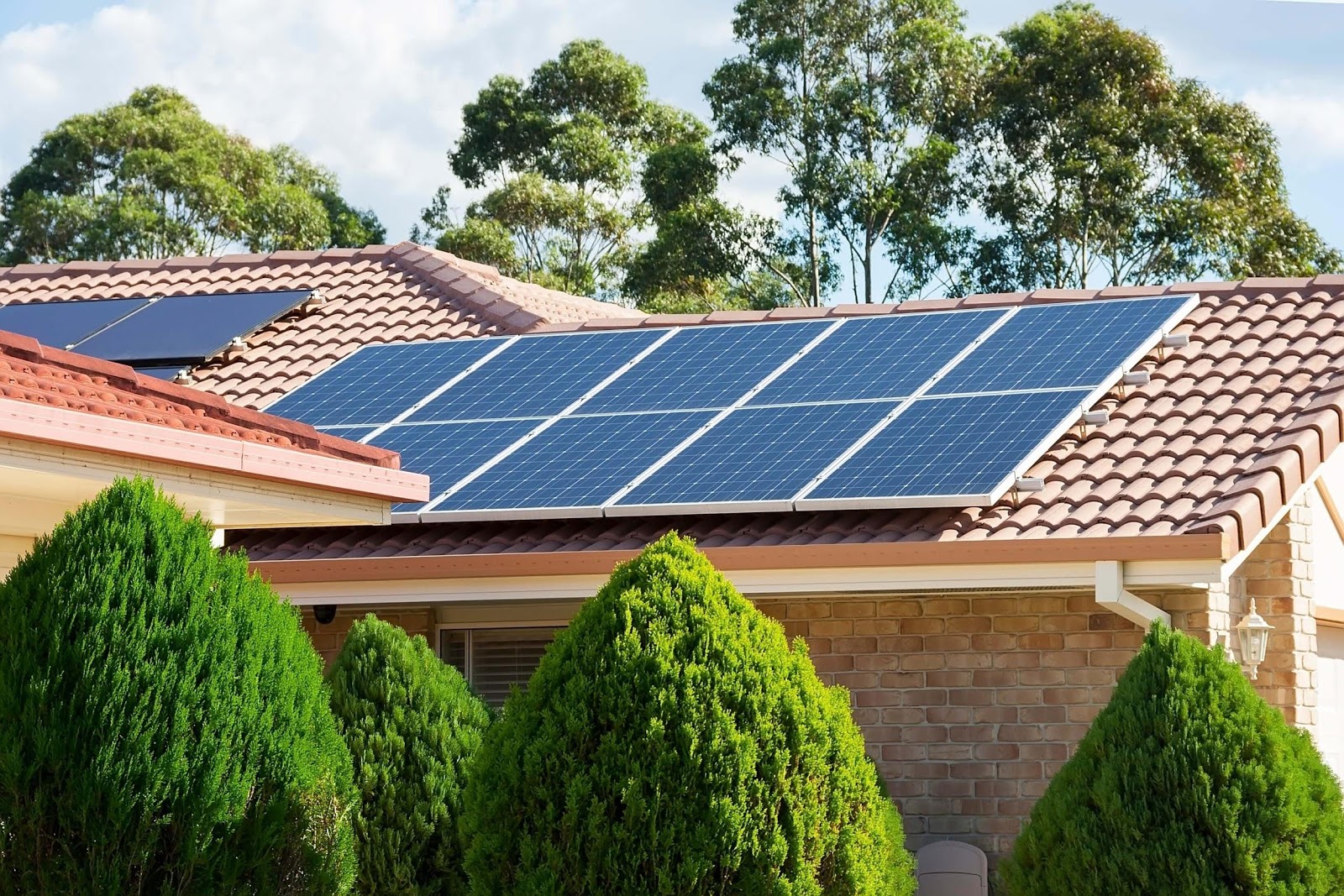 Energia solar: descubra todos os benefícios e incentivos